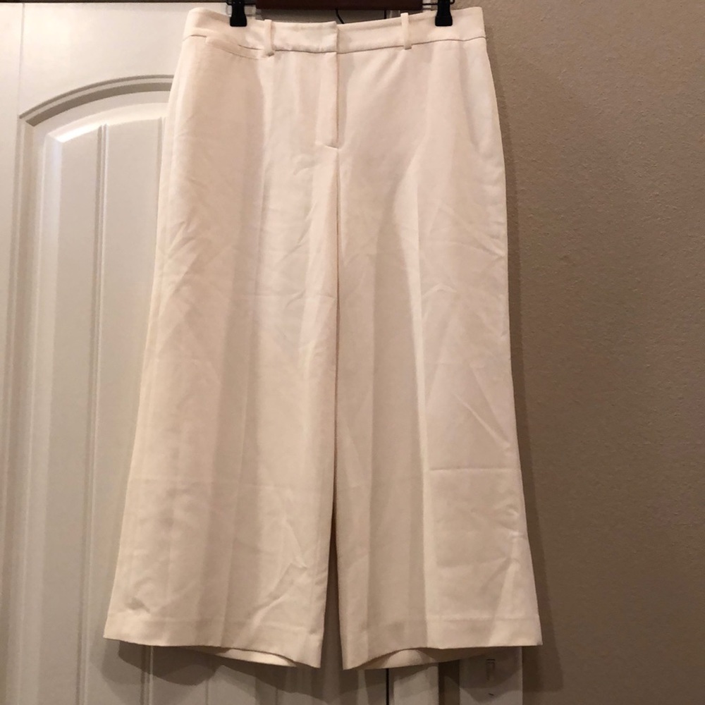 White House Black Market Cropped Pant